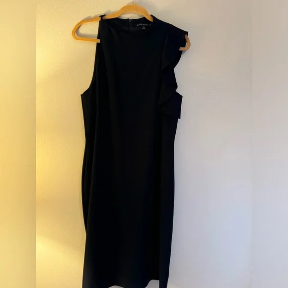 Black halo ruffle sleeve sheath dress. - Picture 2 of 6